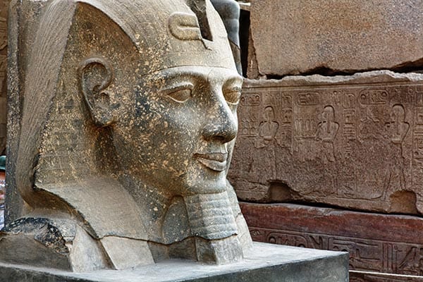 Head statue of Ramses II