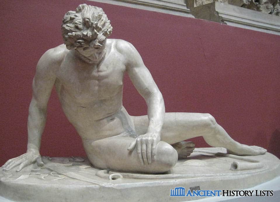 Dying Gaul Statue